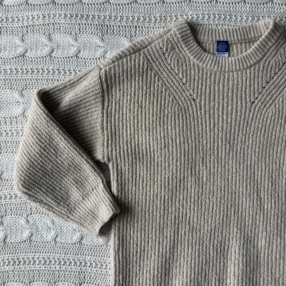 Old Navy Girl's Tan Crewneck Sweater Small (6-7)